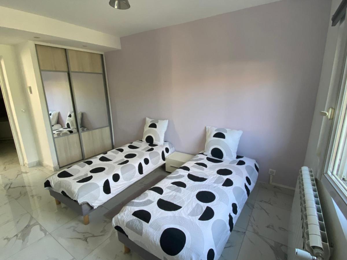Апартаменти 3 Pieces Climatise En Rez De Jardin Avec Piscine Вільнев-Лубе Екстер'єр фото